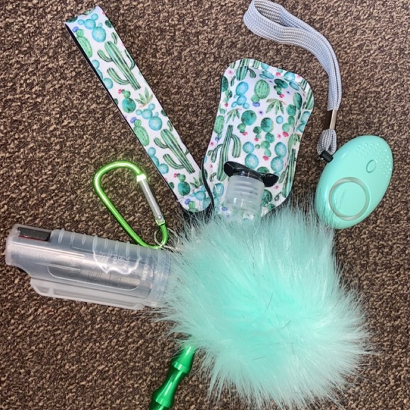 Protection keychains 🌸 - Picture 3 of 8